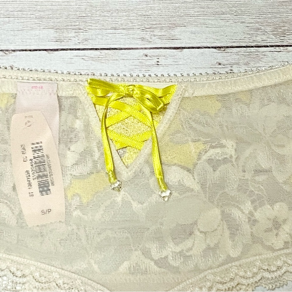 Victoria’s Secret Yellow and Nude Very Sexy Seduction Fashion Show Thong Panty - Picture 6 of 9